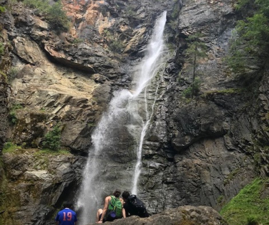 EchoSprings_ID's tweet image. “There is a hidden message in every waterfall. It says, if you are flexible, falling will not hurt you.”
― Mehmet Murat Ildan
   🌞🌈🌊

#echosprings #echospringstransitionstudycenter  #freshstartforyoungadults #findyourpath #empoweringyoungadults