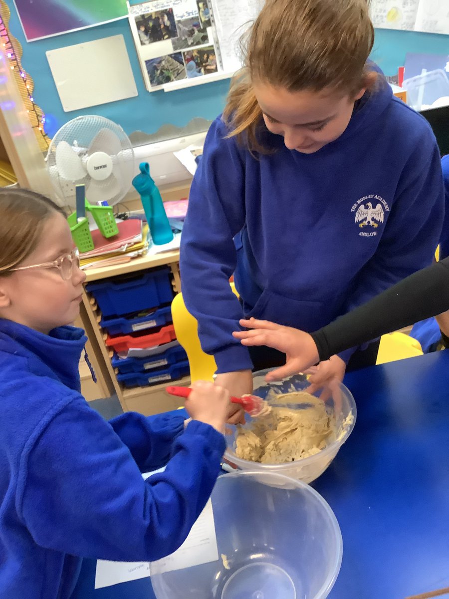 MosleyAcademy's tweet image. Year 5 have been baking vegan cookies to end our Buddhism Topic….. Yummy! #youngbaker #cookies