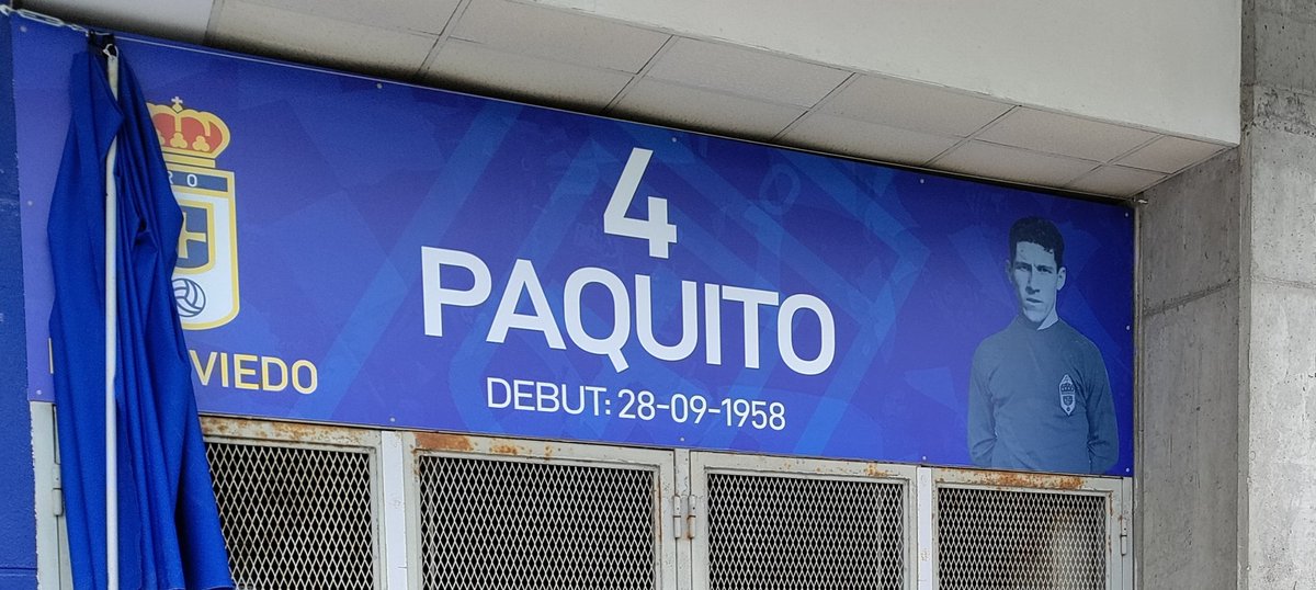 mangas59's tweet photo. Hoy cumple 85 años una Leyenda del R. Oviedo que ya tiene con su nombre de puerta 4 del Nuevo Estadio Carlos Tartiere https://t.co/fKdqpa5xT2