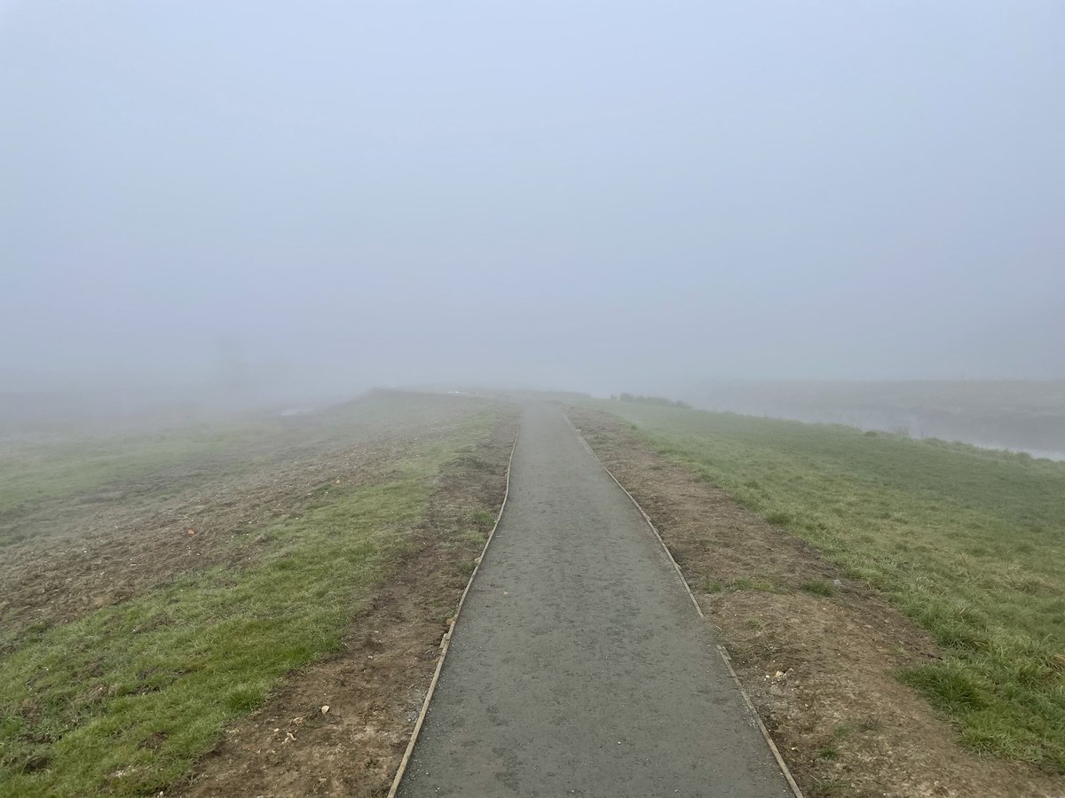 leehume's tweet photo. Looks ominous… https://t.co/q6D8WEMN9m