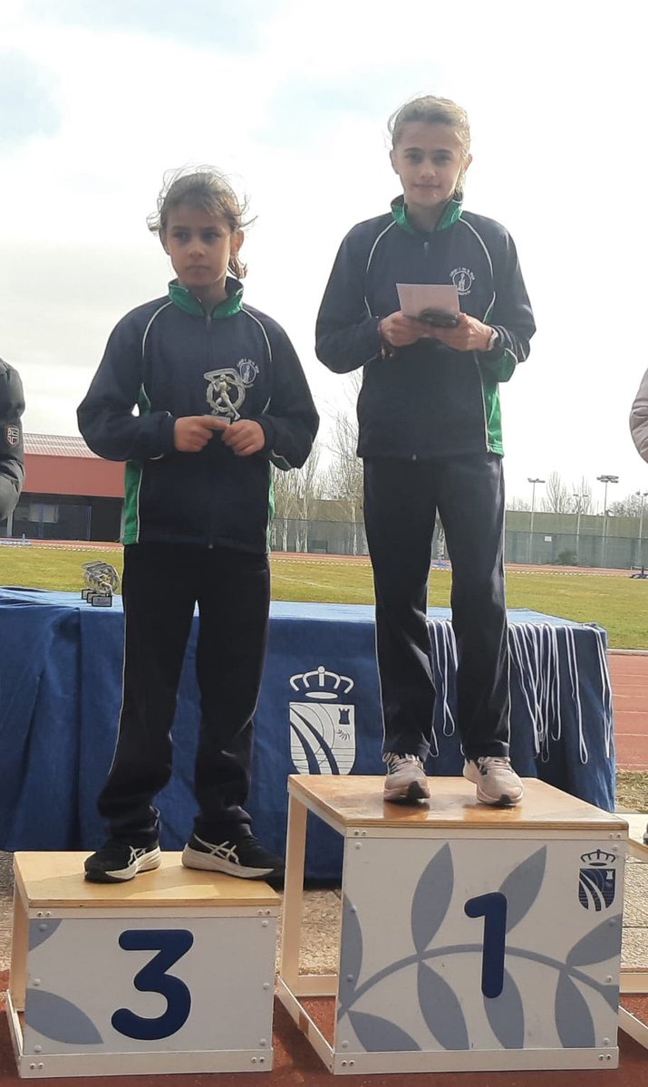 colevirgenvega's tweet photo. Nada menos que oro 🥇 y bronce 🥉 para nuestro palmarés.

Enhorabuena a nuestras ganadoras y a todo nuestro alumnado participante 👏🏼

Gracias @DeportesFuenla por la organización👌🏽

Un placer coincidir con el resto de coles❤️ https://t.co/V0HoU1lwX5