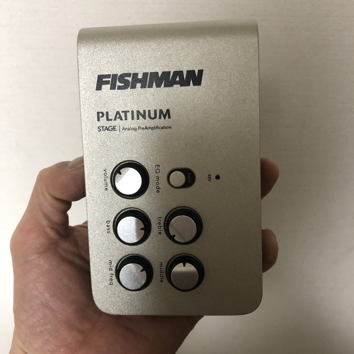 daichang_bass's tweet photo. じゃーん。ヤフオクで落としたのが届いた。先日取り付けたFISHMAN のBP-100もこれさえあれば安心。なにげにmspにも合う。使うのが楽しみ。

#FISHMAN
#BP100
#PLATINUMSTAGE
#コントラバス
#ウッドベース https://t.co/e4WAT9ICFG