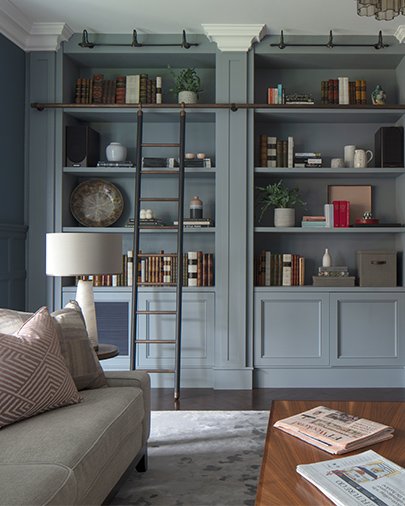 RosWilsonDesign's tweet photo. Project reveal! A stunning arts and crafts home in Harrogate - providing the perfect canvas to bring together old and new. In the drawing room we used colour to emphasise the generous ceiling height. https://t.co/lglgHl67fz #interiordesign #bookshelves #libraryinspo #drawingroom https://t.co/qRNVKdjsTq