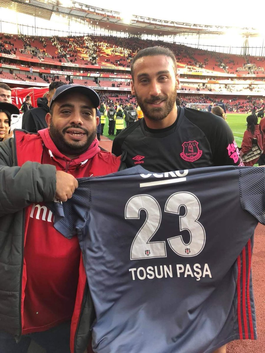 SADECE FUTBOLUN LA DEĞİL TEMIZ KALPLİ KİŞİLİĞİ GÜZEL YÜREKLİ ADAM GİBİ ADAM KRAL EFSANESIN <a href="/CenkTosun_/">Cenk Tosun</a> SENI SEVIYORUZ 🧿🙏🙏🦅🦅🦅🖤🤍