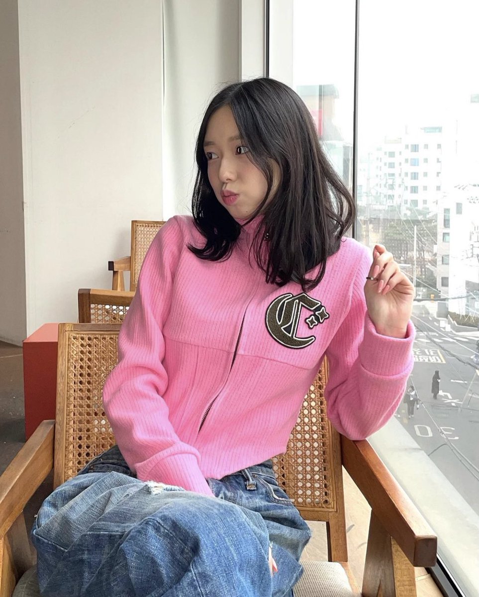 KimDoah_TH's tweet photo. 230213 lcirndxah Instagram update 

💖

https://t.co/Ic6DVbPzM9…

#김도아 #도아 #DOAH #파나틱스 #fanatics #KIMDOAH https://t.co/PgP54cixhF