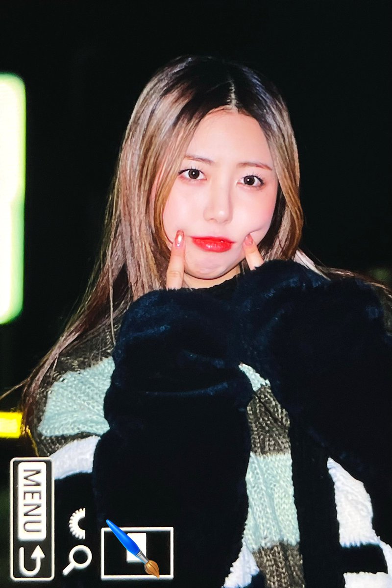 palette_430's tweet photo. 230214 프리뷰

#이레 #Ireh #조서영
#퍼플키스 #PURPLE_KISS https://t.co/2GCjTnC1I0