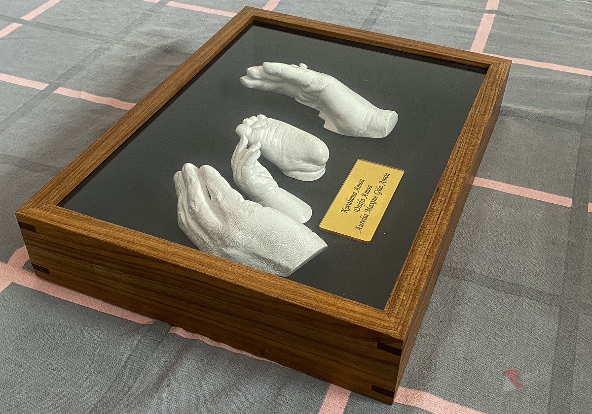 1rebornmemories's tweet photo. It’s a brighter day from this side of life 🙂. Family cast served .. Get this wonderful keepsake from us .. Dm and book for a session 🤗 #TheAmoa’s
#family #familytime #familygoals #familyphotography #familyphotos #familygifts #giftideas #keepsake #handcasting #handcastinggh https://t.co/5mv1vVtcix