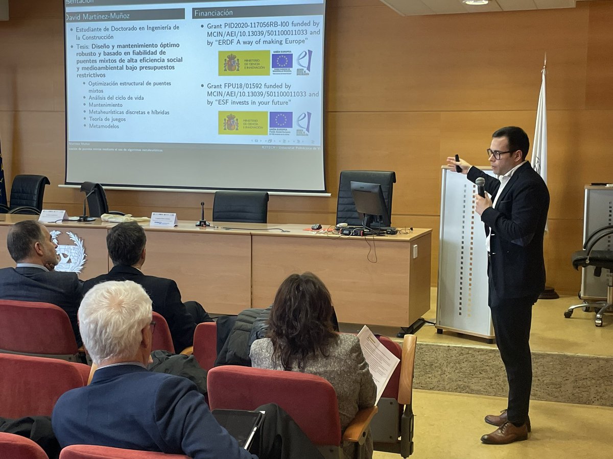 MuihUPVOficial's tweet photo. 👨‍🎓 David Martínez, alumno del Doctorado en Ingeniería de la Construcción, presenta su proyecto “Diseño y mantenimiento óptimo robusto y basado en fiabilidad de puentes mixtos de alta eficiencia social y medioambiental bajo presupuestos restrictivos”.

#JornadasFIDiT2 https://t.co/BsDnLRwPE9