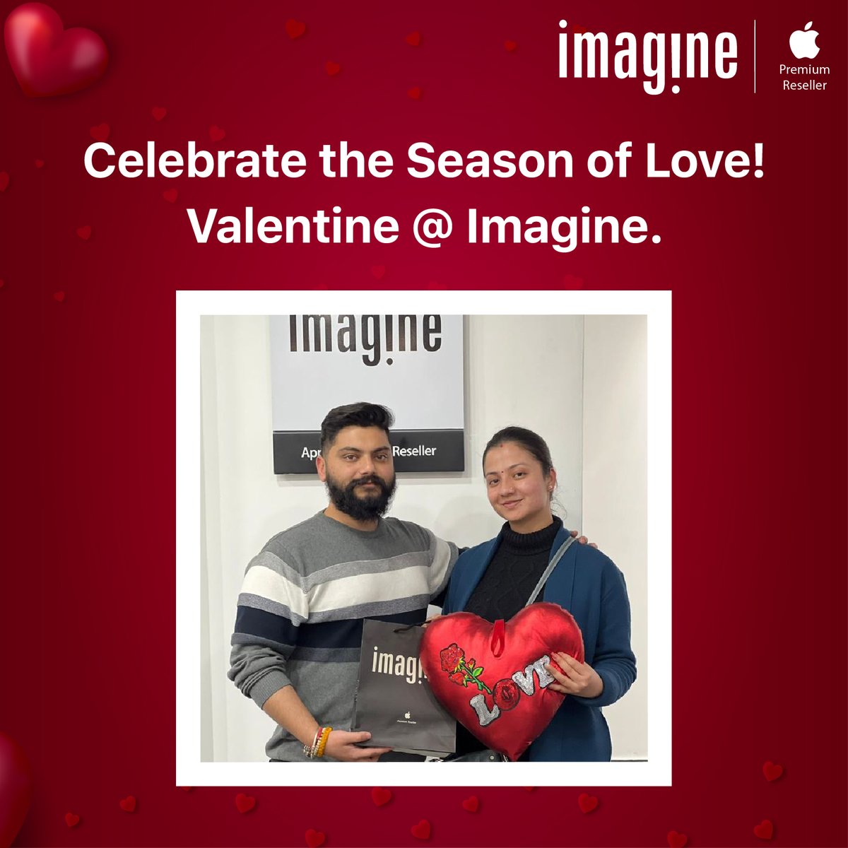 ImagineApplePR's tweet photo. "Customer service is not a department, it's everyone's passion at Imagine and we are keen to fulfill it".
Come visit peeps, and shop your favorite Apple products from Imagine because we have some exciting #ValentineDay offers just for you!
#HappyCustomer #ValentineWithImagine https://t.co/r4AGTjbORs