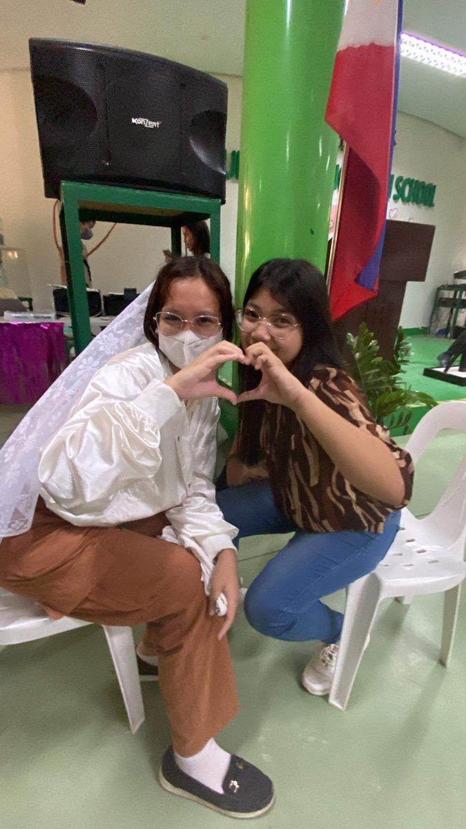 mini_tipanya's tweet photo. Sorry guys happily married na me @mashedpotato_fr 🥰🙈 https://t.co/kv4dnJ6PPf