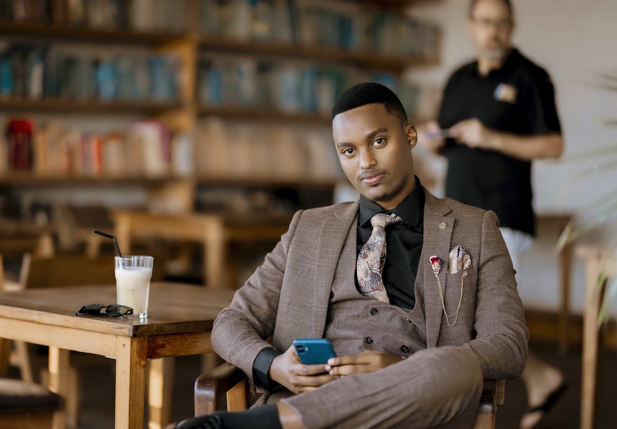 Josh_ishimwe's tweet photo. Hey!
Tell me something on this date🥰

#nikiwambwirakuruyumunsi😉 https://t.co/HSNBpqlKeO