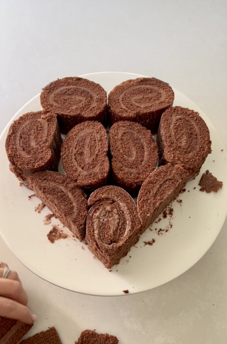 Juliet Sear tweet media