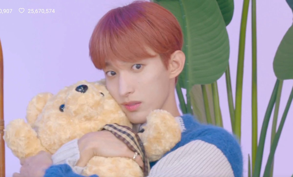 wonubliss's tweet photo. wonwoo 😂😂😂 https://t.co/HHpr8eDnPe