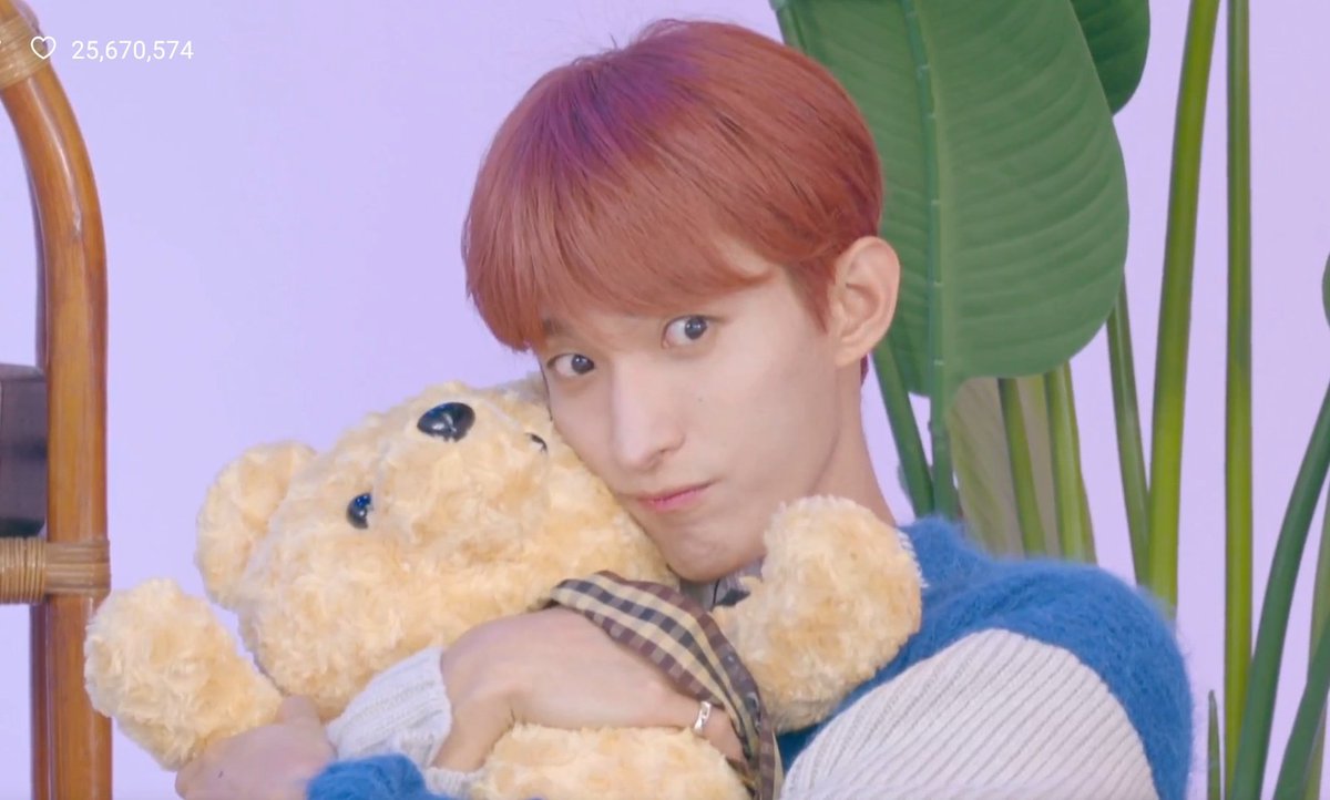 wonubliss's tweet photo. wonwoo 😂😂😂 https://t.co/HHpr8eDnPe