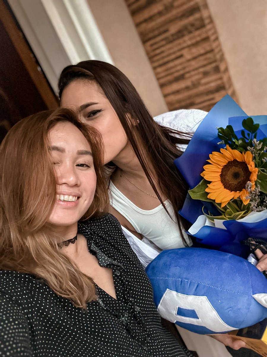leipong's tweet photo. Happy Valentine’s Day , Loves 🫶🥰 https://t.co/cLpgSwK5Nq