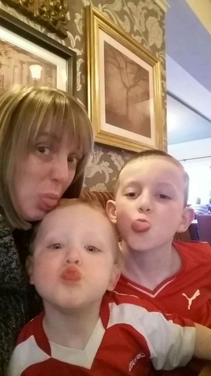 rufc2610's tweet photo. Happy Valentines Day to the best woman a man could ever ask for, love you loads xxxx😍😍❤️❤️💘💘 https://t.co/6kaYJ6rbuA