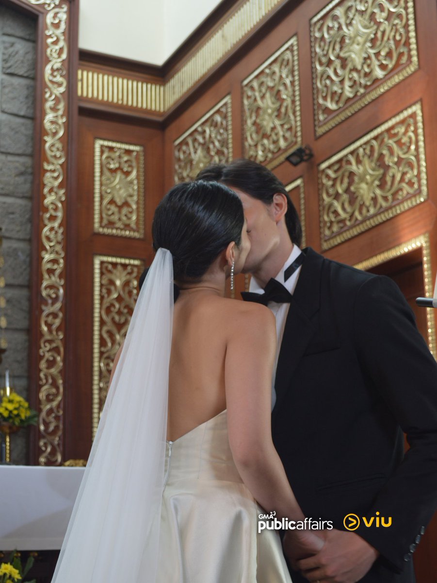 GMA_PA's tweet photo. Grabeng kilig naman ‘yun Ruru and Bianca! 💝

Nabitin din ba kayo sa first kiss on TV ng tambalang #RuCa? 😍 Ang buong eksena, abangan sa #TheWriteOne! #TheWriteOneFirstKiss 👩‍❤️‍💋‍👨 #GMAViu 

WATCH THE TEASER HERE: https://t.co/JXjMyavX7M https://t.co/nsNikX0c4Y