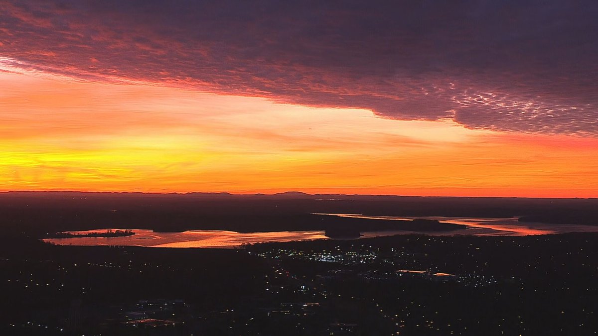 RebCunningham's tweet photo. Pretty start to Valentine's Day! #picofthedat @nc5_sky5hd https://t.co/ChW4RufFH3