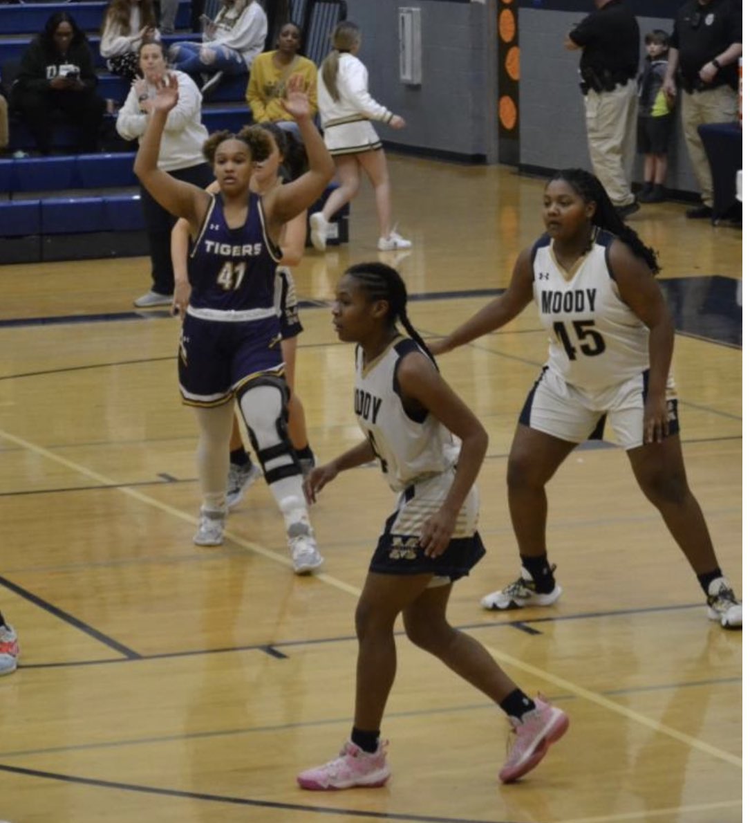 moodyhighsccboe's tweet image. While we didn’t get the outcome we wanted last night, we could not be more proud of our @moody_hoops girls season. They had a great year and played in the sub regional for 2 consecutive years. Looking forward to their future! #DEV1L