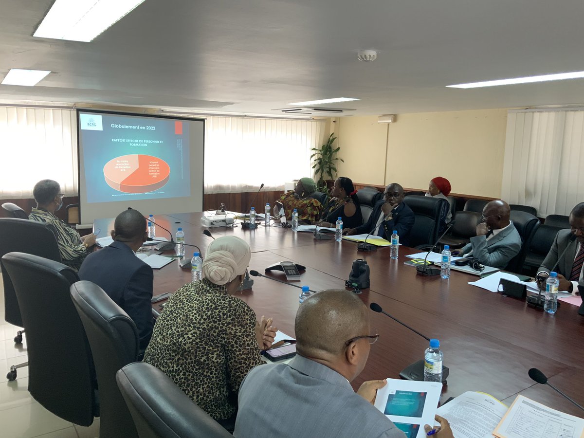 bcrggn's tweet photo. Le 1er Vice-Gouverneur #BCRG, M. Mohamed Lamine CONTE, a présidé ce matin, en compagnie de la 2ème Vice-Gouverneur, le #Comité #Pédagogique de la #BCRG. Les discussions ont porté sur l’l’état #exécution du #plan de #formation2022 et l’examen du projet de plan de #formation2023 https://t.co/aJ0AtHiVJt