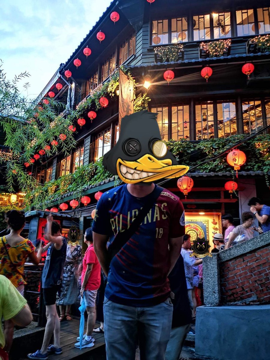 DefiEssi's tweet photo. Day 34 Travel Photos for the Order
Jiufen Old Street, Taiwan. First built by the Japanese as an old gold-mining town.
This iconic place was an inspiration for Hayao Miyazaki’s whimsical film, Spirited Away.
@ShadowbeakNFT @MallardOrder #TMO #TableOfStars #Shadowbeak #MallardUP https://t.co/r0UJdSOzGt