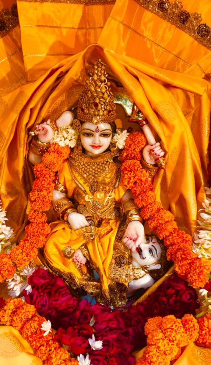 baglamukhipuja's tweet photo. पितांबराविद्या के नाम से विख्यात माँ बगलामुखी की साधना प्राय: शत्रु के भय से मुक्ति और वाकसिद्धि प्राप्त करने के लिए की जाती है। https://t.co/4dmPj5UYPo