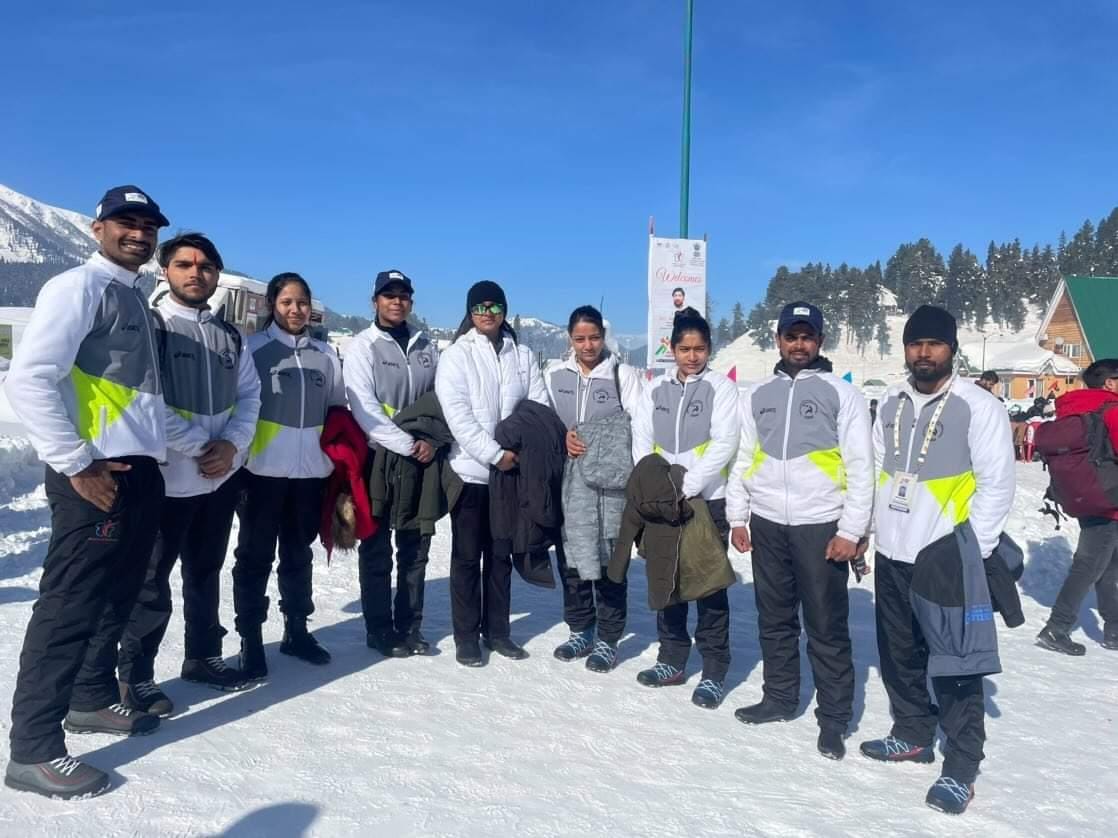 DelhiIce's tweet photo. TEAM DELHI ICESTOCK CONGRETULATION 3rd KHELO INDIA WINTER GAME 👍👍 https://t.co/1D6Y1z3HV4