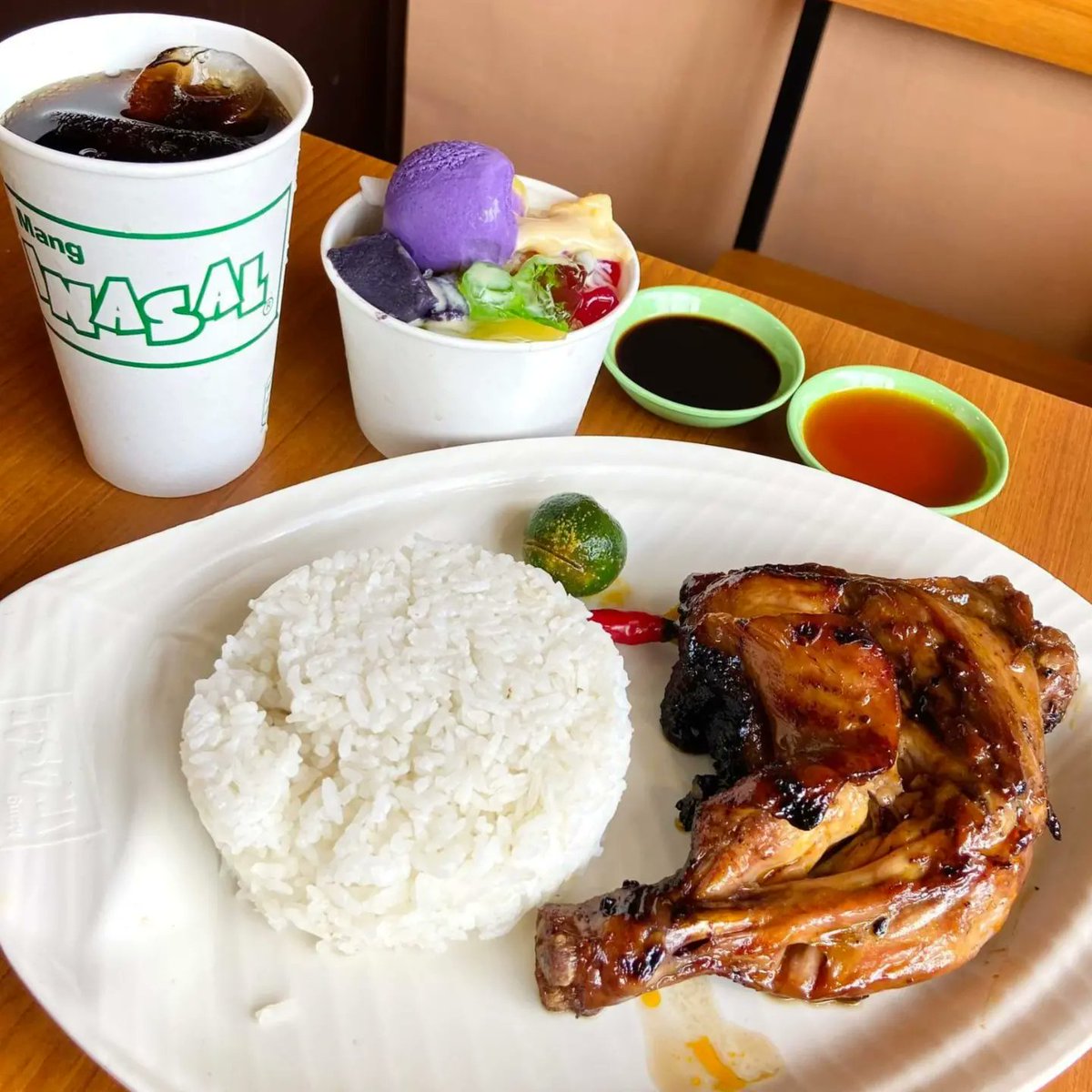 dearmomsph's tweet photo. Mang Inasal Ihaw-Sarap Combo Deals! This #MangInasalAt20, we got P20 off on our favorite Chicken Inasal Paa and Pecho with Unli Rice, small drink, and the New Halo-Halo 8oz Add-On!Promo is available until Mar. 31, kaya extended ang kilig celebration @MangInasalPH
#ILoveMangInasal https://t.co/Vkm4m0XVjJ