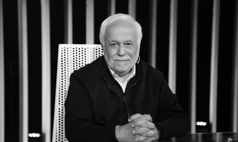 fmakhzoumi's tweet photo. رحيل الكاتب والمنتج المبدع الصديق #مروان_نجار خسارة كبيرة ومؤلمة للبنان والعالم العربي. ذكراه ستبقى خالدة في أذهاننا جميعًا عبر أعماله الغنائية والمسرحية والدرامية التي تميّز بها وأمتعنا وتناقلتها الأجيال على مر السنين. الرحمة لروحه والعزاء والصبر لعائلته وأهله ومحبيه. https://t.co/ctoq0MhDXQ