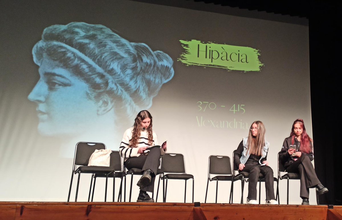 sebaixebre's tweet photo. 👩‍🔬Celebrem el Dia Internacional de la Dona i la Nena Científica amb l'obra de teatre🎭🎭 Matemàtiques, també cosa de dones!, representada per alumnes de l'INS Dertosa.💜💜Ha estat genial, enhorabona a totes!👏💯 @Serra8Nuria, @insdertosa, @insescolatemple https://t.co/4KbMj9ffK8