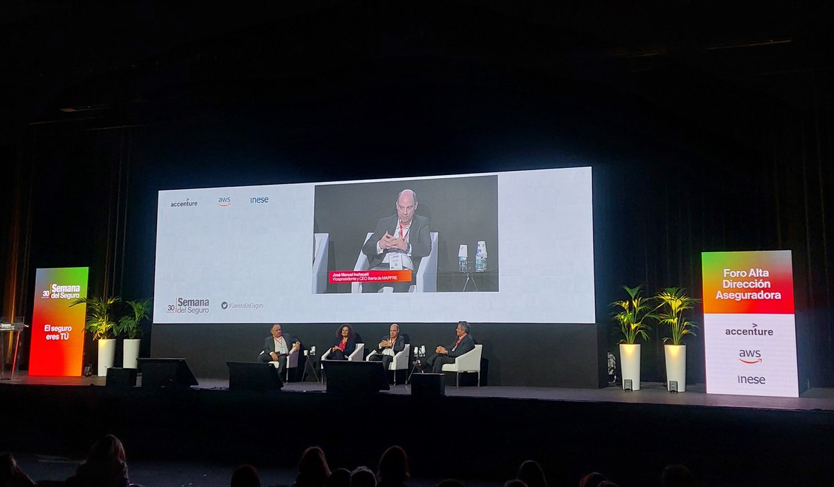 LuzGCajete's tweet photo. En el Foro de Alta Dirección Aseguradora de la #SemanaDelSeguro de @INESE, @JMINCHA dialoga sobre #liderazgo ético con Francisco Giménez, de @bancosantander #Seguros y @OlgaSanchezR, de @AXASegurosEs. Modera @borrell_alex, de @AccentureSpain https://t.co/WMoHK9ybPn