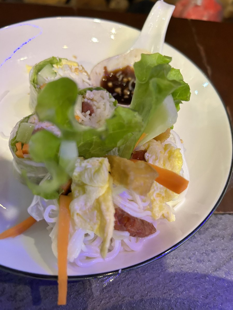 _zponty's tweet photo. Thai-inspired dinner for pre-Valentines ganap. 😋🇹🇭 #AroiMak https://t.co/JnG3P2zFhE