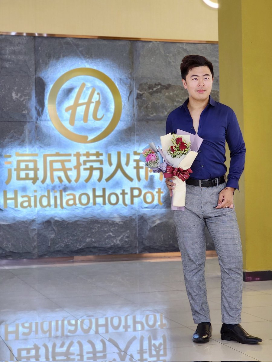 andyzai93's tweet photo. 虽然我不完美，只要真心相爱就好
Although I'm not so perfect, as long as you really love each other

情人节快乐 Happy Valentine's Day ❤️🌹💐 https://t.co/P4B2tsvdlr