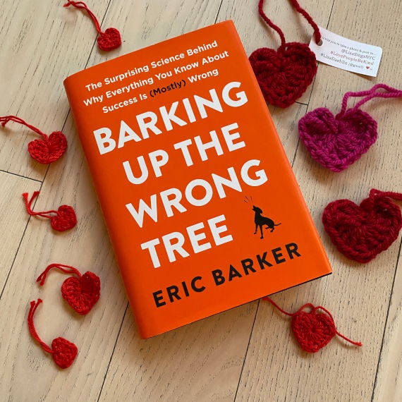 StacySKim's tweet photo. "Success…is about alignment between who you are and where you choose to be… The most important… alignment [is] being connected to… friends and loved ones who help you become the person you want to be." - @bakadesuyo
 
💕 @LisaSingsNYC

#StacysBookNotes
https://t.co/WnWUw5OSwn https://t.co/i0PL7wPuZw