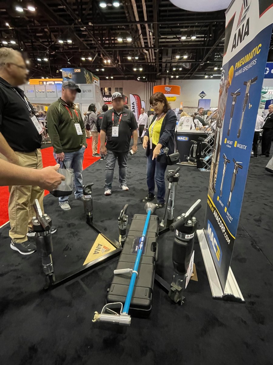 MAC3_Pneumatic's tweet photo. Cette semaine, MAC3 est présente aux USA, à @ARARentalShow à Orlando, Floride 🇺🇸

Les outils dédiés au marché américain sont présentés sur le stand de notre distributeur pour l’Amérique du Nord, la société Allliance North America -ANA. https://t.co/A4SW7kJESs