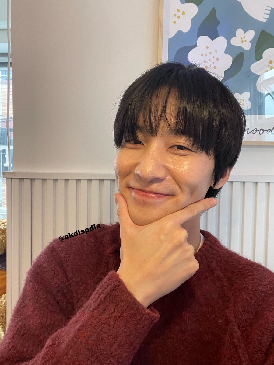 akdlspdla_'s tweet photo. 짱률이 생일축하한다악~~~~~!! 
#장률 https://t.co/Plyt9MsiSD