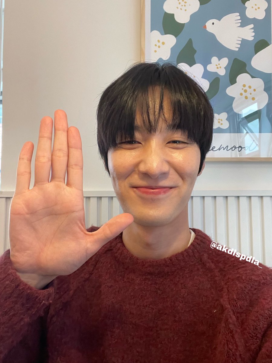 akdlspdla_'s tweet photo. 짱률이 생일축하한다악~~~~~!! 
#장률 https://t.co/Plyt9MsiSD