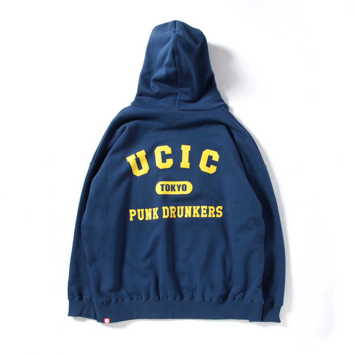 PUNKDRUNKERSPDS's tweet photo. ■UCICくまパーカ
以前大好評だったくまパーカ
今回はパイル地を使ってみました!
これからの季節にもピッタリです!!
くまのサガラ刺繍が付いており
ボリューミー、後ろにはカレッジ風なデザイン!!
UCIC=UNCOOL IS COOL
https://t.co/4AzkfG8iIP
#PUNKDRUNKERS
#uncooliscool https://t.co/0UVBBejsin