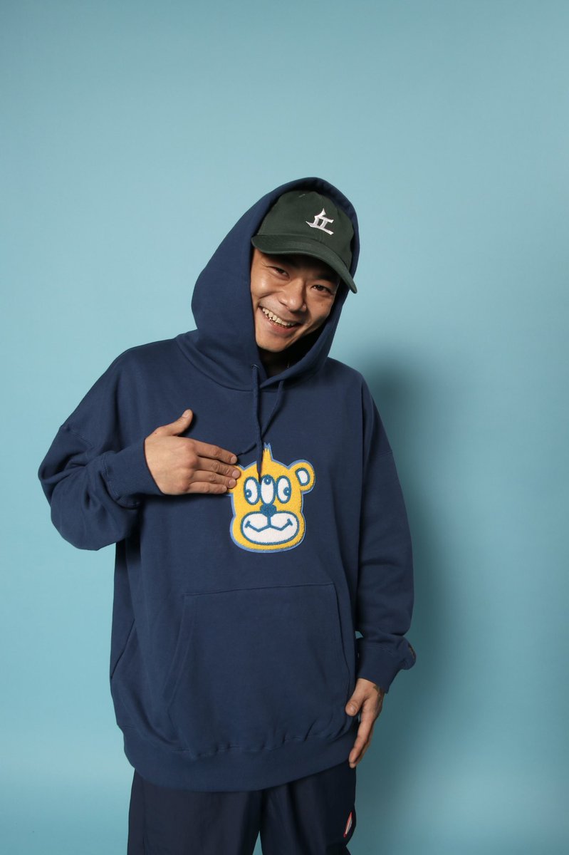 PUNKDRUNKERSPDS's tweet photo. ■UCICくまパーカ
以前大好評だったくまパーカ
今回はパイル地を使ってみました!
これからの季節にもピッタリです!!
くまのサガラ刺繍が付いており
ボリューミー、後ろにはカレッジ風なデザイン!!
UCIC=UNCOOL IS COOL
https://t.co/4AzkfG8iIP
#PUNKDRUNKERS
#uncooliscool https://t.co/0UVBBejsin