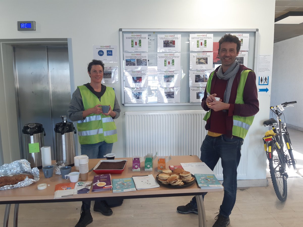 IutToulouse3's tweet photo. Semaine défi #AYAV @2Pieds2Roues🚴♀️ Allons-y à #vélo !
🙋♀️Stand d'information sur la #mobilité à vélo dans le hall IUT Ponsan : venez vous renseigner et échanger jusqu'à 14h !
▶️Participez au défi et découvrez les animations de la journée : https://t.co/0lfm9VsvBB https://t.co/UZLr2PqpLO