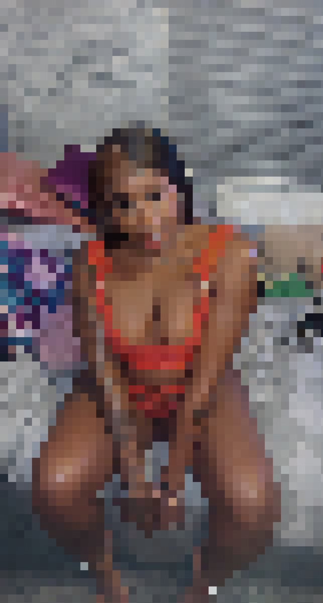 ebony_harley's tweet photo. Who guna be lucky enough to get the clear picture ? 

You know what to do . I can be your valentine if you pay on time . 🌹🤪 

#ValentinesDay #ebonydom #PaytmValentinesCashback #paypig https://t.co/g7ipR4PTc4