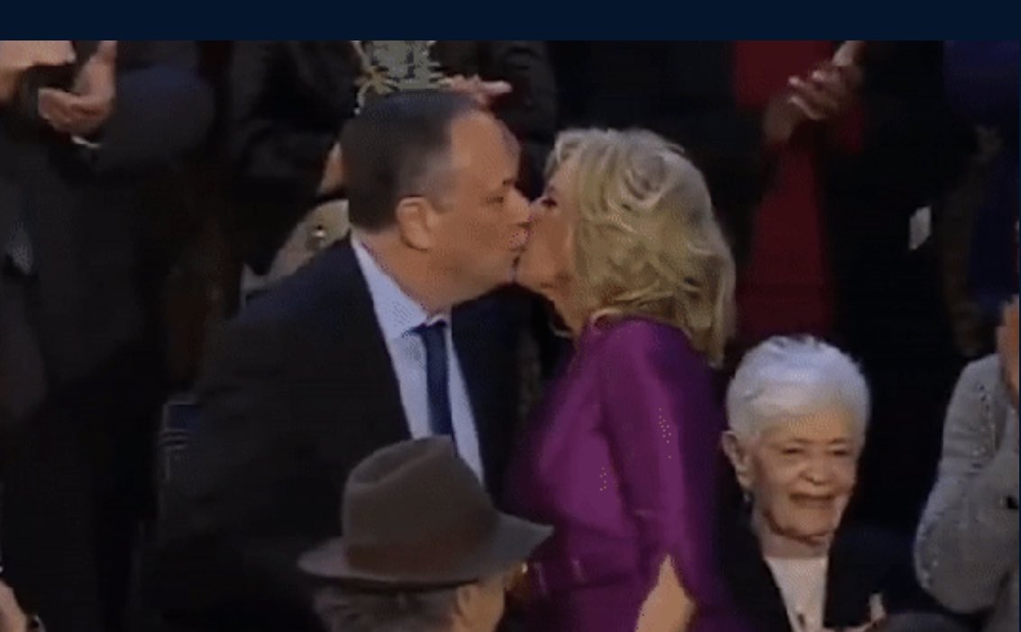 jonunsanctioned's tweet image. Happy Valentines to this gorgeous couple @JoeBiden  @DrBiden @KamalaHarris #randomguy