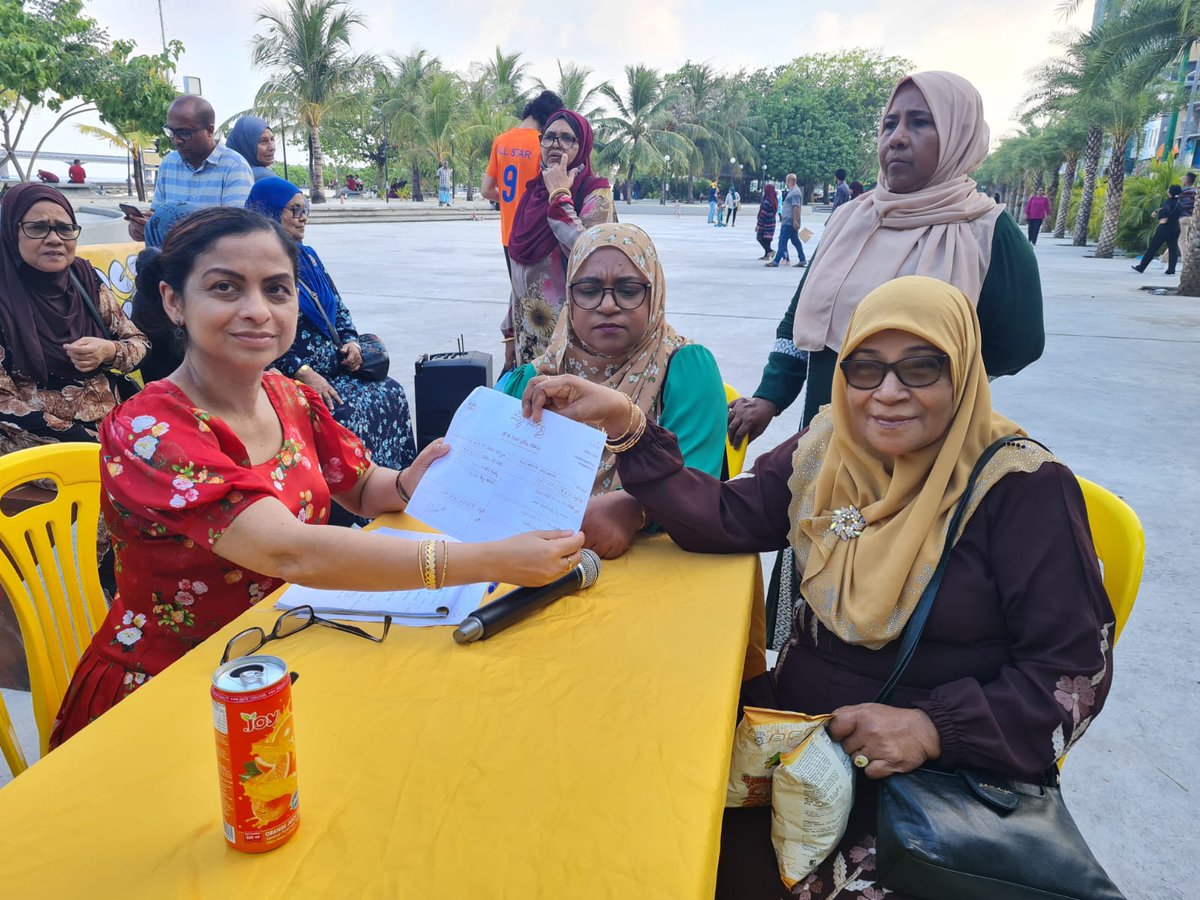 Andhaa8's tweet photo. ފިކުރެއްގެ ދިރުން ފޯމް ފުރުން އާޓިފިޝަލް  ބީޗުގައި ކުރިއަށް ދަނީ!
#FikureggeDhirun https://t.co/m9ZNNzcyjZ