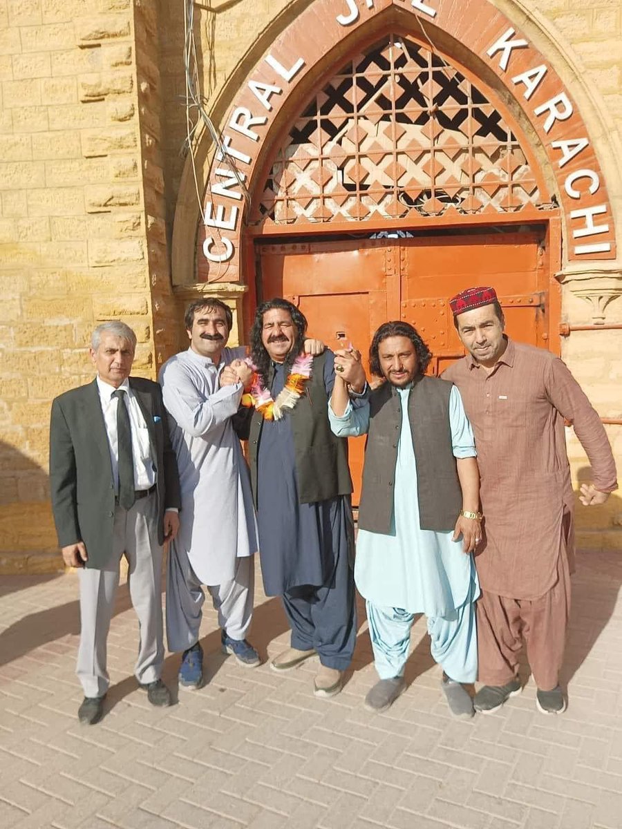 AnasMehsud0's tweet photo. Felicitations to all Pashtuns , the lion Ali wazir have been released from jail. Resistance leads to freedom . 
#WelcomeAliwazir https://t.co/rEVo9Rgm4q