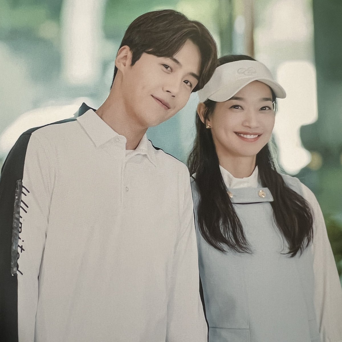 MinahBrazil's tweet photo. 『📸 — Algumas fotos inéditas dos álbuns de fotografias de #HometownChaChaCha! 🤍

Essas fotos são tão adoráveis 🥰
Uma surpresa maravilhosa de #ValentinesDay para os fãs de Gongjin e do nosso casal covinhas, SikHye! ❤

#ShinMinAh #ShinMinA #신민아 https://t.co/hQ5BkqanWq