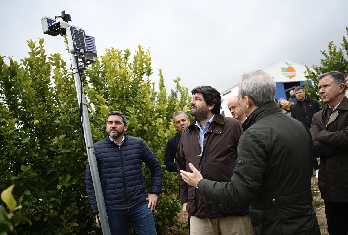 LopezMirasF's tweet photo. El agua es también tecnología e innovación. La #RegiondeMurcia es líder en producción y exportación de tecnología hídrica. 

Nuestro conocimiento, experiencia y el trabajo de los mejores profesionales nos permite estar presentes ya en los cinco continentes.

#ElAguaEsVida. https://t.co/D3KP8bfq8Y