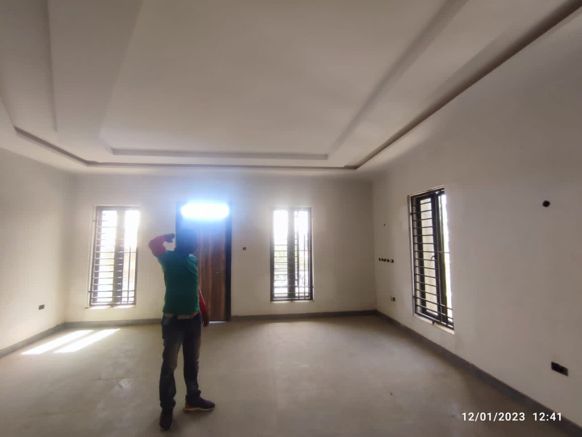 KSDPCLtd's tweet photo. Each Unit of our 5 bedroom (4 bedroom & 1 maid's room) deluxe duplexes are all ensuite and #OnSale at an asking price of N100m per unit
#ForSale #InsideKaduna #RealEstate #Housing #NowSelling #KadunaState #KSDPC https://t.co/clPjUKG1pd
