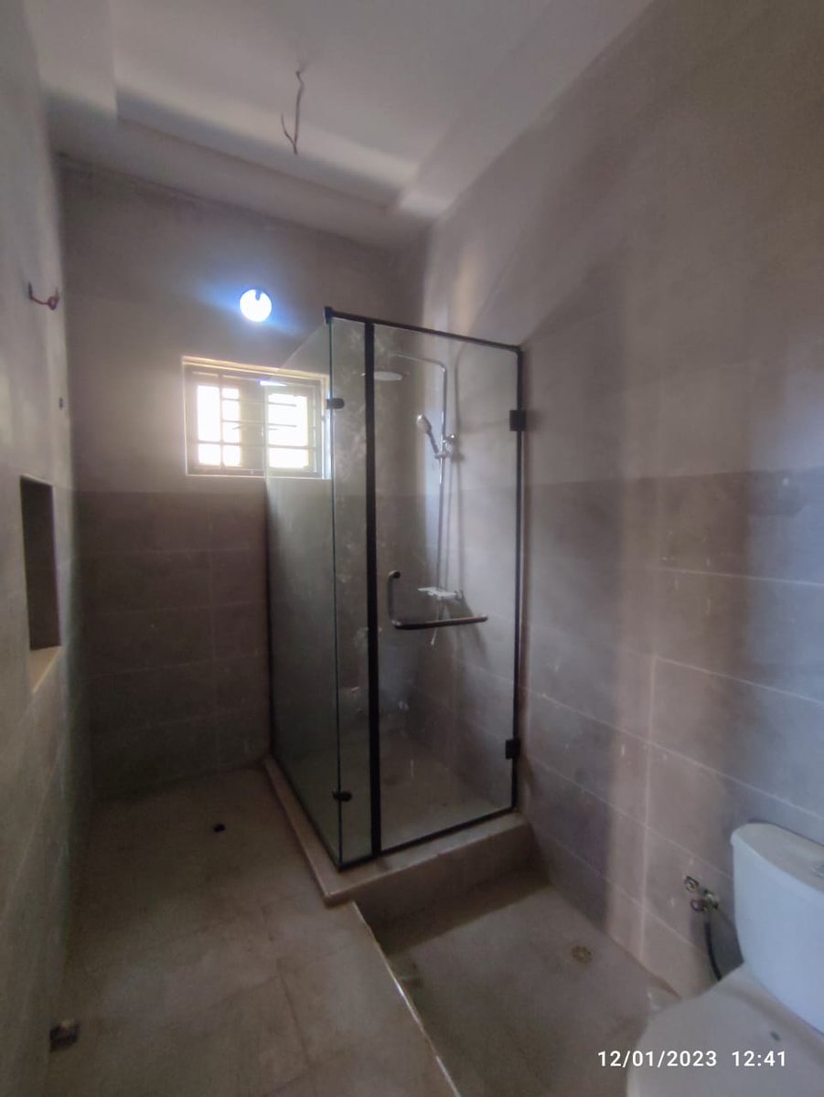 KSDPCLtd's tweet photo. Each Unit of our 5 bedroom (4 bedroom & 1 maid's room) deluxe duplexes are all ensuite and #OnSale at an asking price of N100m per unit
#ForSale #InsideKaduna #RealEstate #Housing #NowSelling #KadunaState #KSDPC https://t.co/clPjUKG1pd