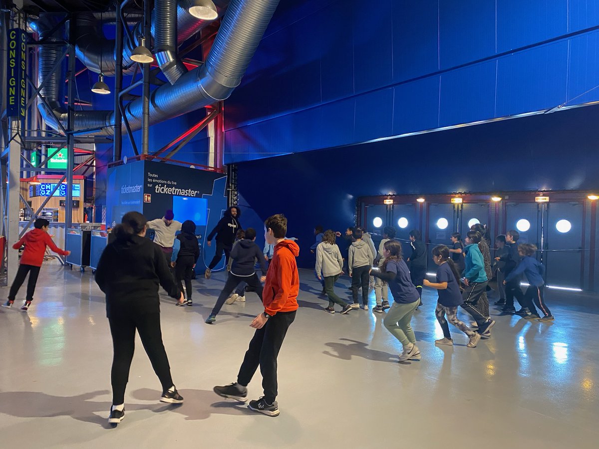 Ça match au Zénith tweet media