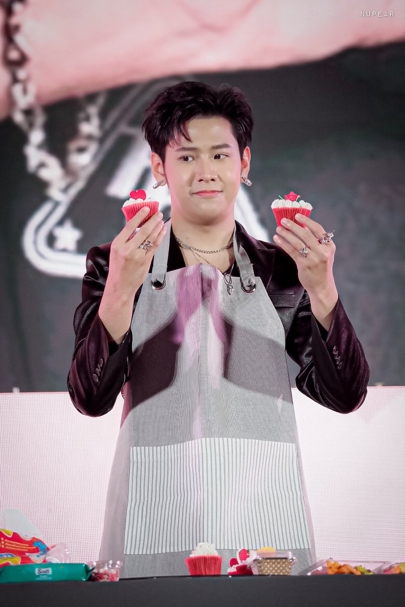 justsmile_ps's tweet photo. ยิ้มๆๆๆ+มีมมะนะ เบาๆ 😄😁 

#ValentineWithSingto https://t.co/ydqB9P2x7B